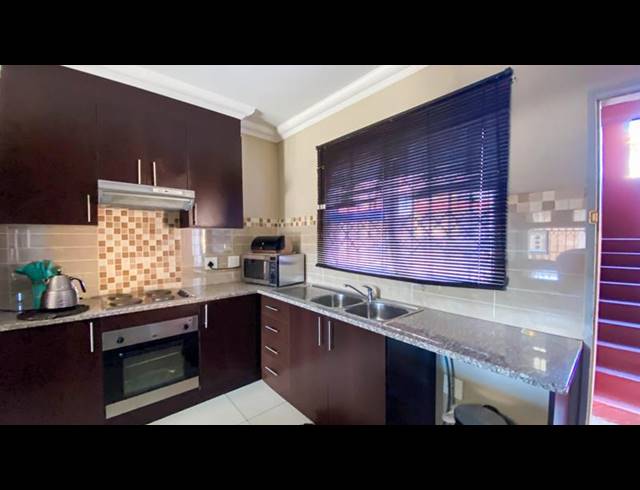 2 BEDROOM TOWNHOUSE FOR SALE IN BRACKENDOWNS